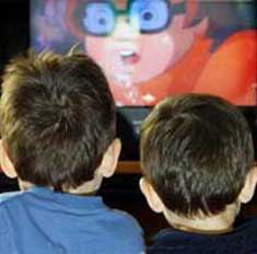 ребенок и телевизор, можно детям смотреть телевизор, сколько времени детям можно смотреть телевизор